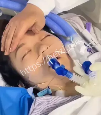 女孩短视频引流就医